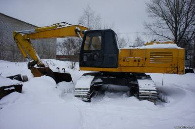 Гусеничный экскаватор ТВЭКС ЕТ-25, 2001г